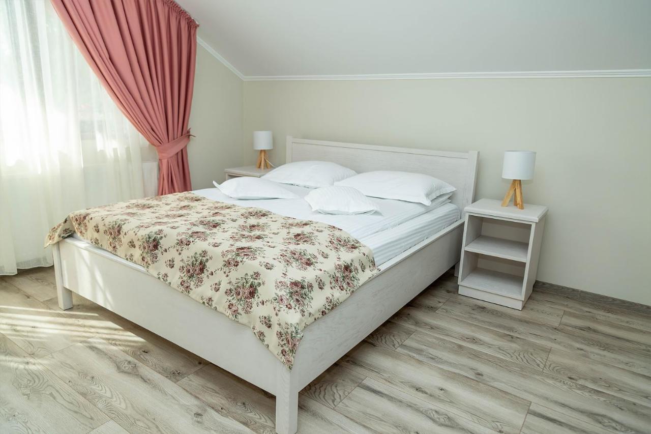 Pensiunea Casablanca Reghin Exterior foto
